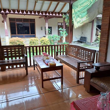 Romadhoni Homestay Magelang Εξωτερικό φωτογραφία