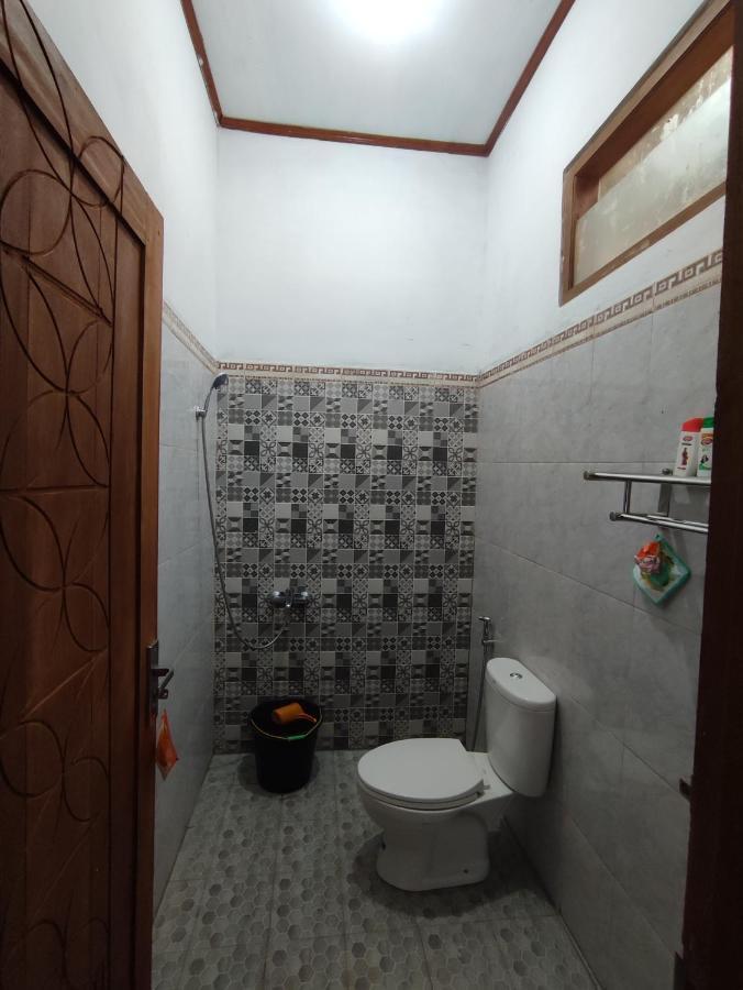 Romadhoni Homestay Magelang Δωμάτιο φωτογραφία